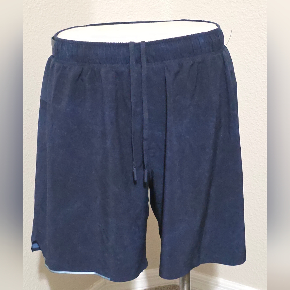 Lululemon Athletica NWOT Blue Mens Running Shorts  Sz L
